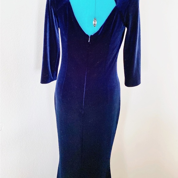 TERI JON RICKI FREEMAN FLOWER
BOW BLUE BODYCON VELVET GOWN SIZE 4 - Picture 4 of 7